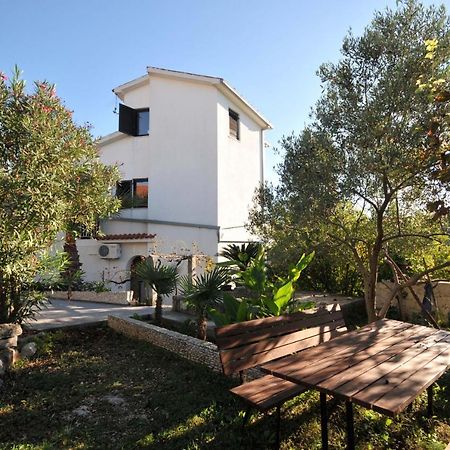 Apartments With A Parking Space Okrug Donji, Ciovo - 13732 Donji Okrug Exterior foto