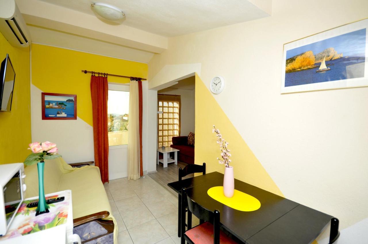 Apartments With A Parking Space Okrug Donji, Ciovo - 13732 Donji Okrug Exterior foto