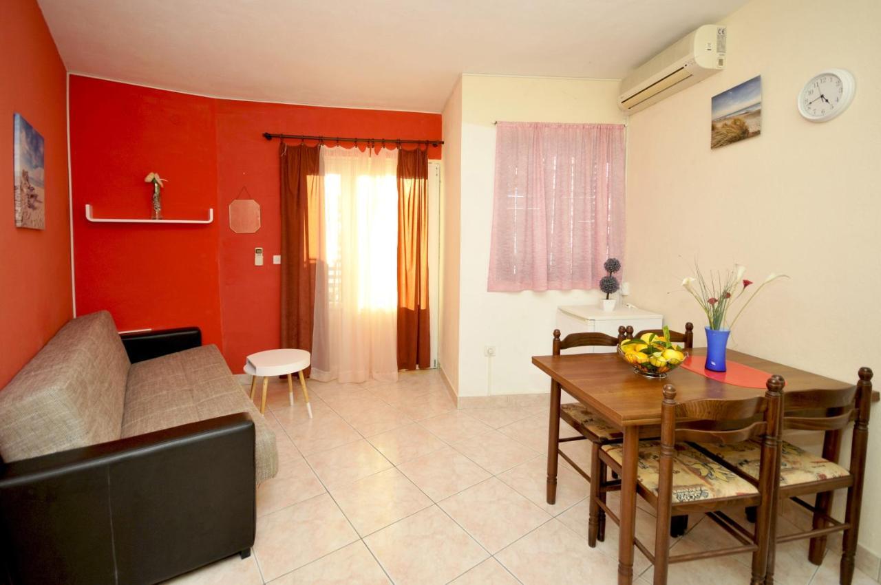 Apartments With A Parking Space Okrug Donji, Ciovo - 13732 Donji Okrug Exterior foto