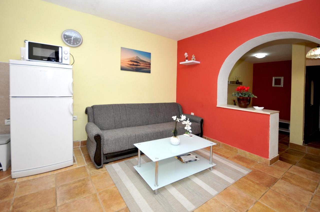 Apartments With A Parking Space Okrug Donji, Ciovo - 13732 Donji Okrug Exterior foto