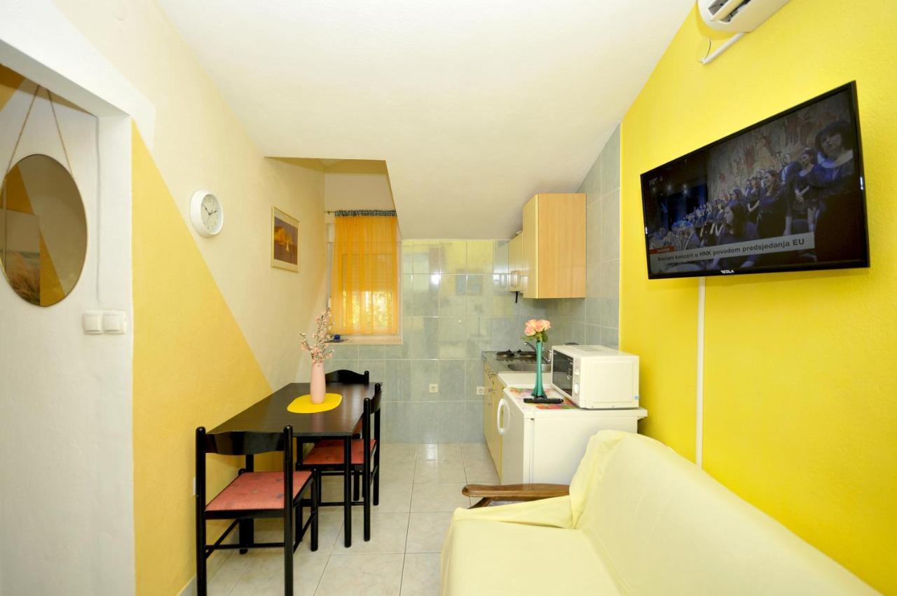 Apartments With A Parking Space Okrug Donji, Ciovo - 13732 Donji Okrug Exterior foto